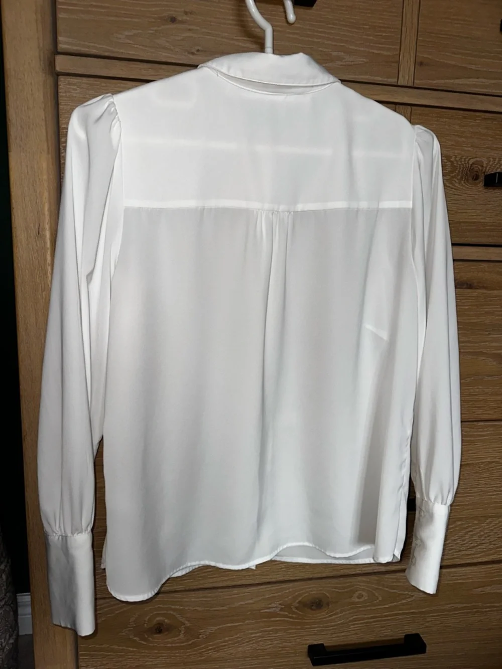 H&M White Collared Button-Front Shirt - Picture 4 of 4